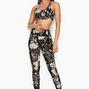 Victoria’s Secret incredible Essential Legging - Floral